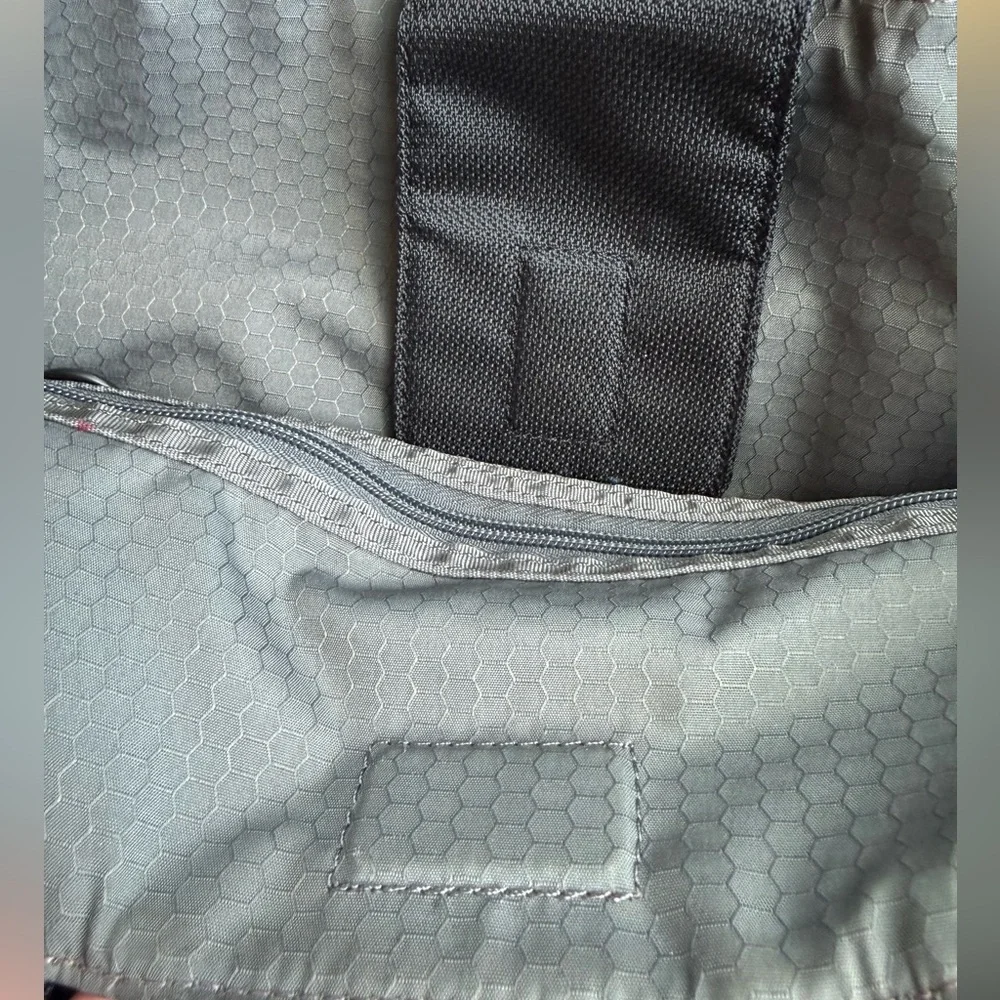 Tumi‎ Tote Bag Black Business Travel Carry Heavy Nylon Magnetic Closure 15x12x5